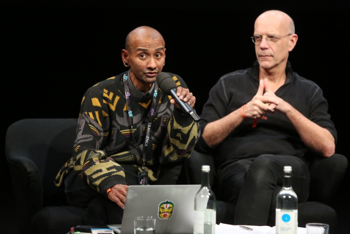 Sumugan Sivanesan and Geert Lovink (left to right) during the discussion What Moves You?