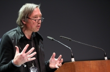 Erich Hörl at "Becoming Infrastructural – Becoming Environmental", transmediale 2017