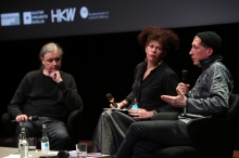Impression of the Keynote Conversation "Strange Ecologies: From Necropolitics to Reproductive Revolutions", transmediale 2017