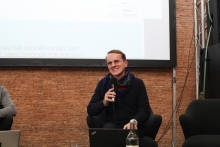 Dragan Espenschied during the panel "Growing a Repertoire: The Preservation of Net Art as Resistance to Digital Industrialism" at transmediale 2018 face value.