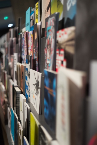 Temporary Library by Alessandro Ludovico and Annette Gilbert