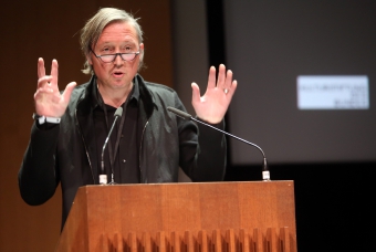 Erich Hörl at "Becoming Infrastructural – Becoming Environmental", transmediale 2017