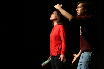 Olia Lialina and Kevin Bewersdorf performing "Bear with Me. A Play for Two Webmasters Starring Kevin Bewersdorf", transmediale 2017