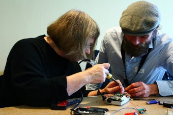 Impression of the workshop "E-Waste", transmediale 2013 BWPWAP.