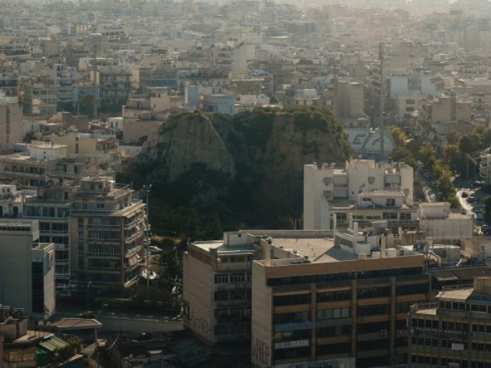 Under These Words (Solidarity Athens 2016), Robin Vanbesien, BE 2017, 52'