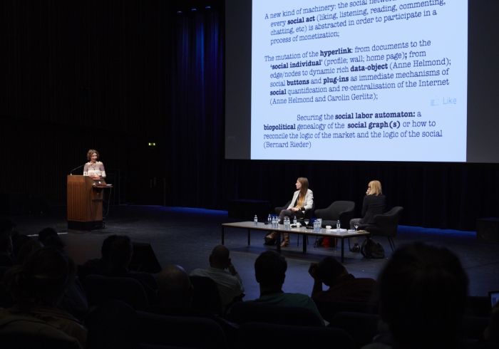 Picture of Tiziana Terranova, Carolin Gerlitz and Judy Wajcman (left to right) at "Keynote Capture All_Work"