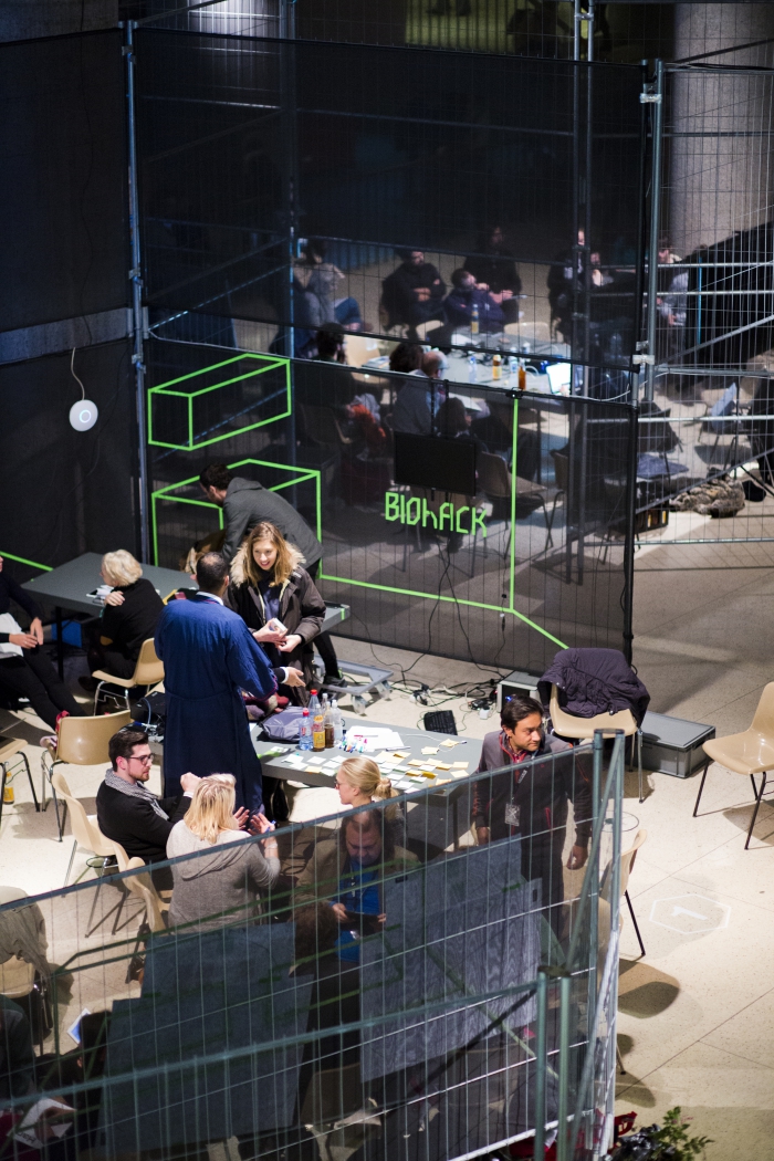 Impression of the 2015 Foyer Program