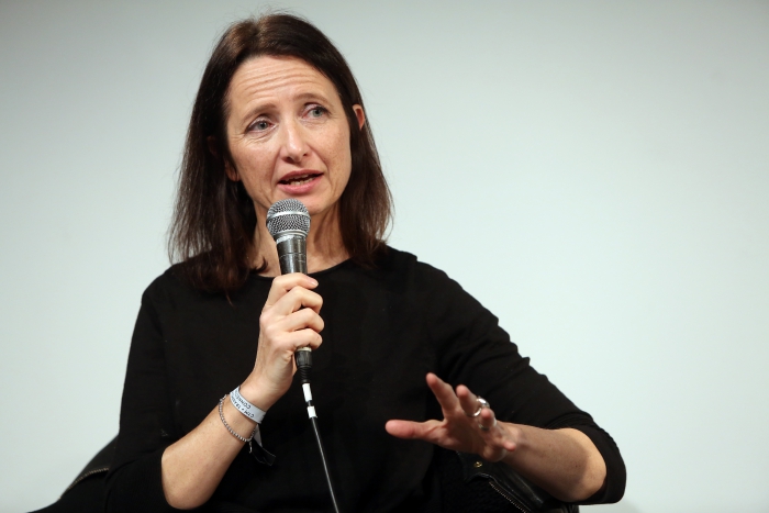 Natalie Fenton at "Middle Session: The Middle to Come", transmediale 2017