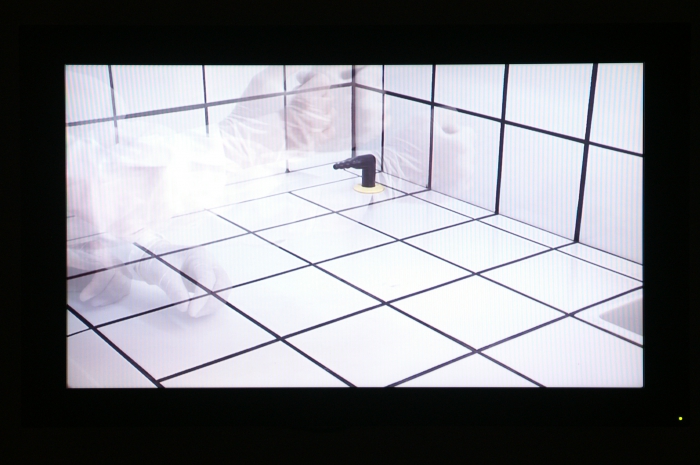 Setting 04_2006 by Herwig Turk & Günter Stöger, exhibited at transmediale 2007.
