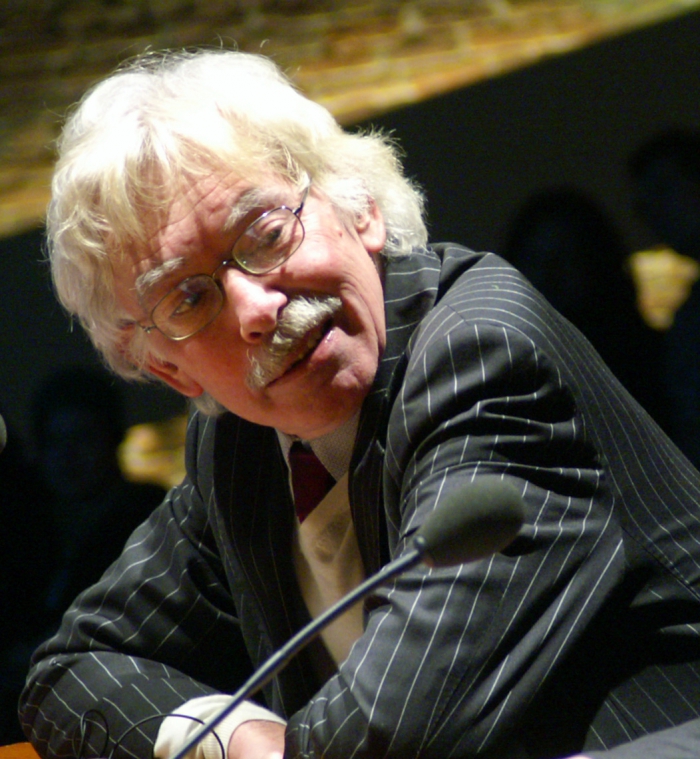 Friedrich Kittler at his lecture "Finiteness of Algorithms", transmediale 2007.