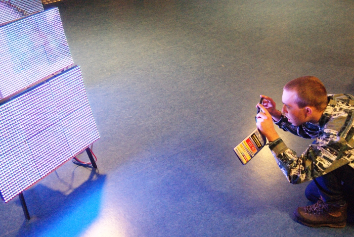 LED PH16 /1R1G1B by JODI, transmediale 2012 in/compatible