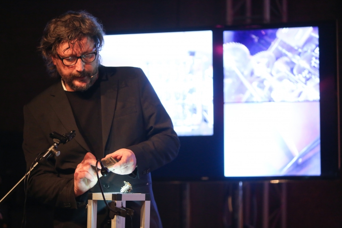 Julien Maire during his performance Daisy Chain